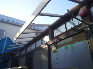 豊島区 屋根 雨樋工事 施工中